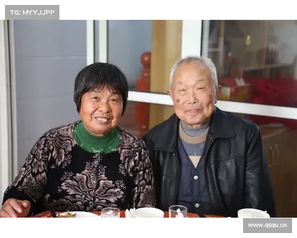 雨落谁人遮，梦中情意深